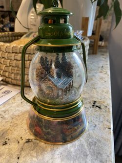 Thomas Kinkade  Musical Lantern