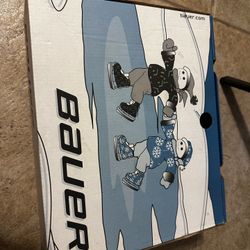 New Bauer Hockey Ice Skates Y10/Y11