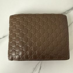 Gucci Men’s Brown Leather Wallet – Authentic, Great Condition!