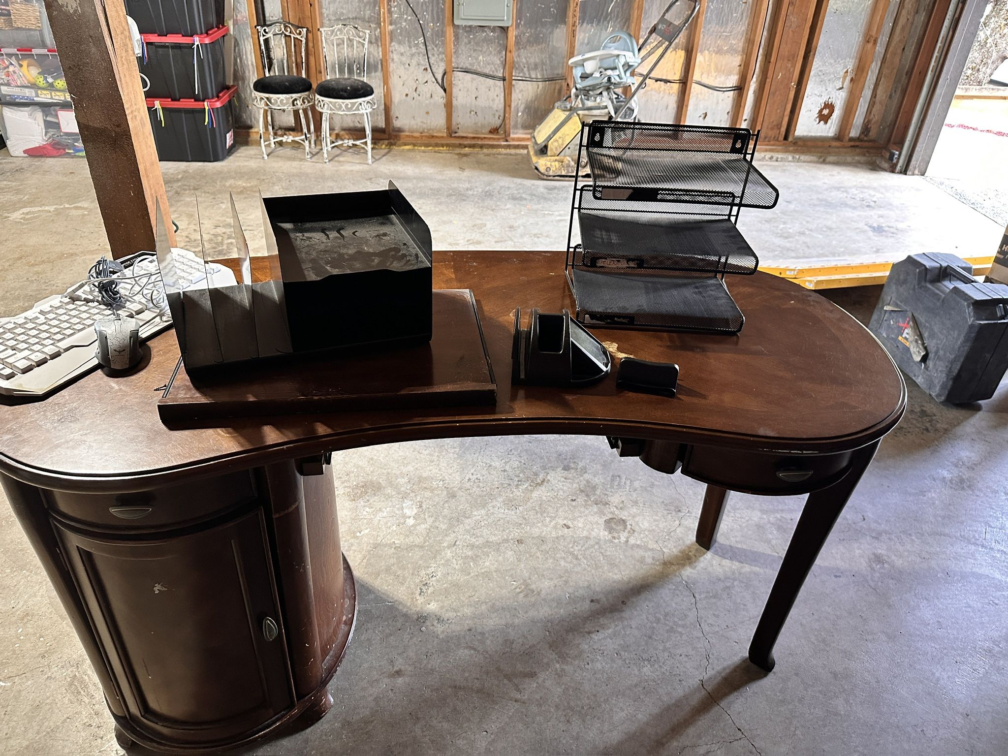 Free Desk