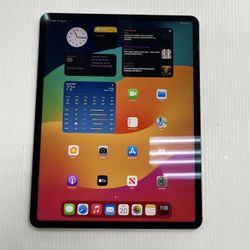 iPad Pro 6th Generation, A2764, 256GB, W/ Charger, In Good Condition 