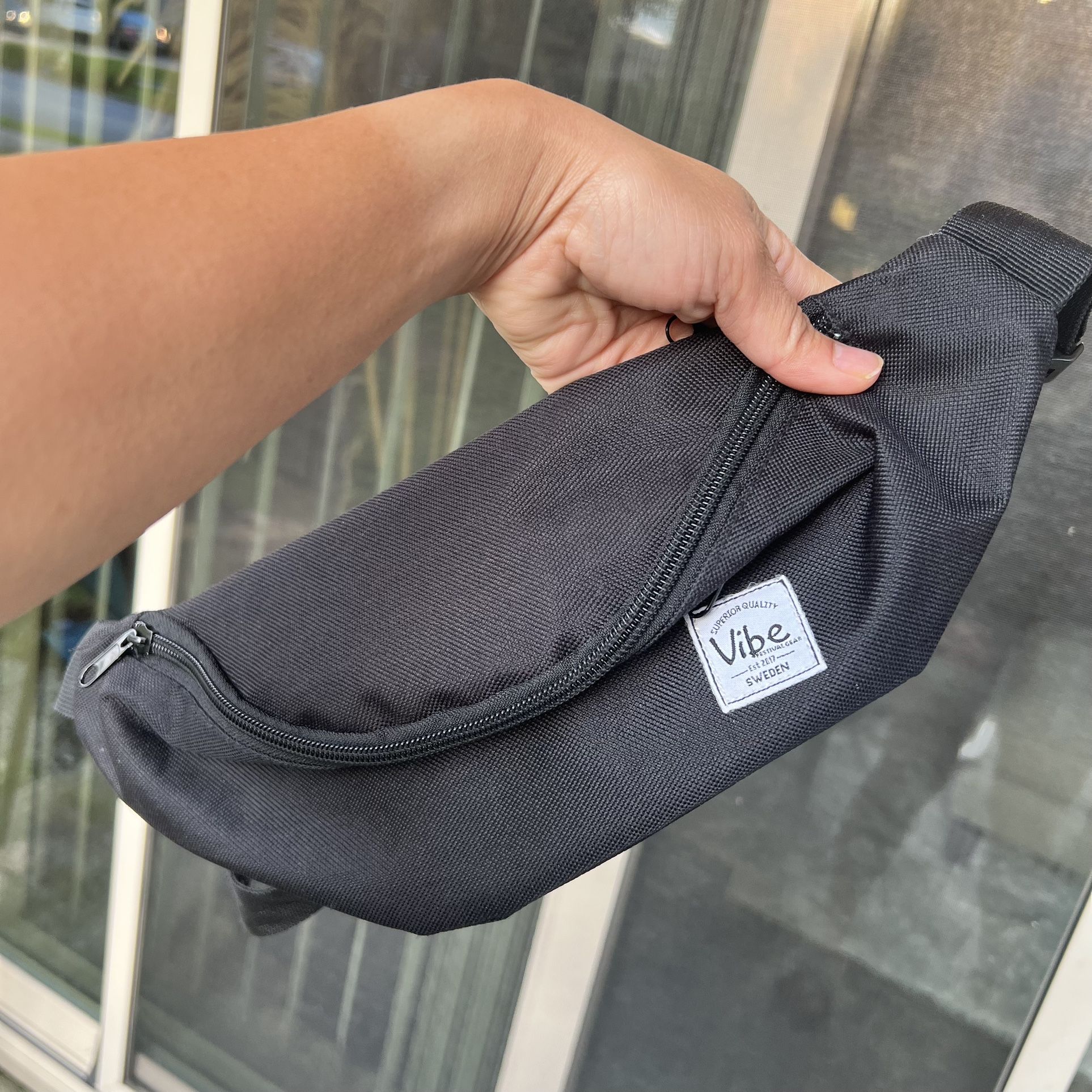 Vibes Black Belt Bag