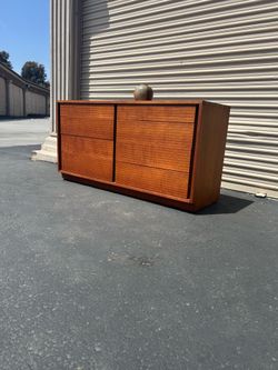Mid Century Modern Lowboy Dresser By Heritage Herendon