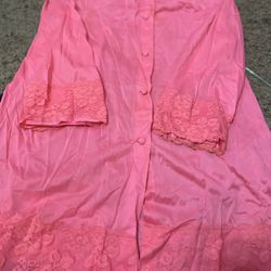 Henson Kickernick short gown & robe nylon pink w/ matching slippers great condition size M