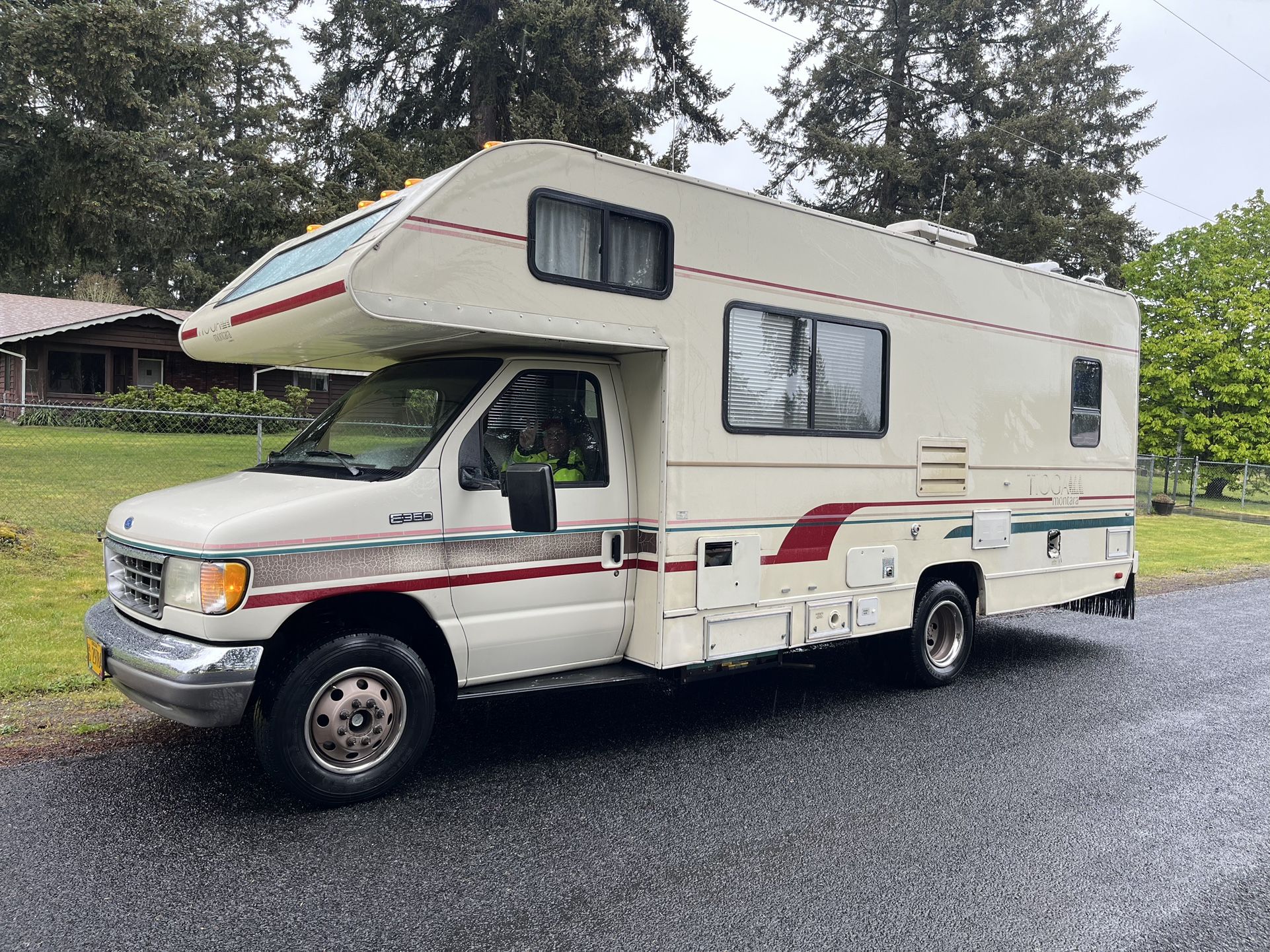 1994 24’ Tioga Class C Motorhome 