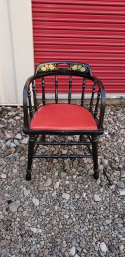 Vintage Designs by PHOENIX Stencil Back Chair