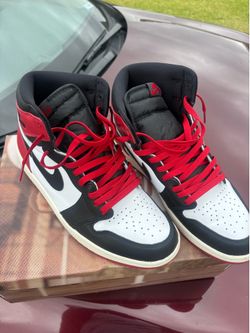 Jordan 1 Retro High OG "Black Toe