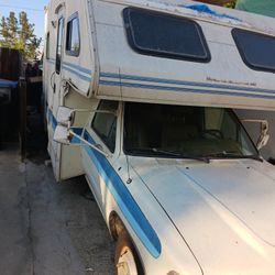 89 WINIBEGO RV