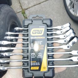 8 Piece Flexible Head Ratcheting Gear Wrench. Standard 