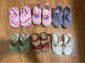 Zapatos y sandalias de niña
