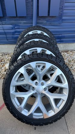 24” Brushed silver Snowflakes on 33x12.50R24 All Terrain Tires