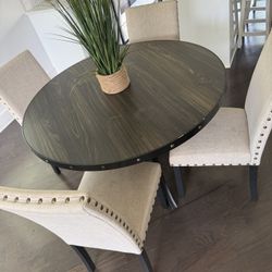 Table with Chairs 