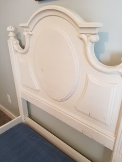 French Country Style Twin Bed