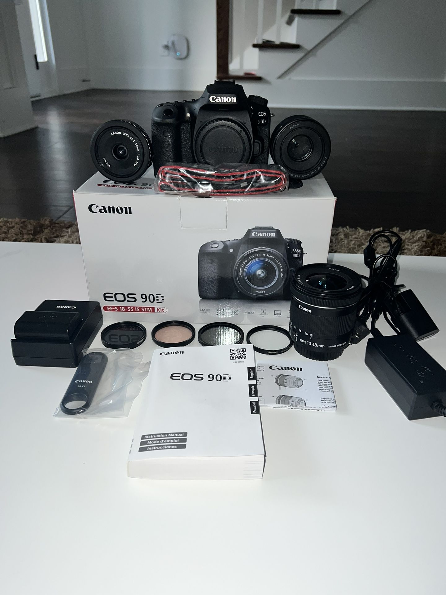 Canon EOS 90D DSLR Camera Bundle - Like New! (Need To Sell ASAP)