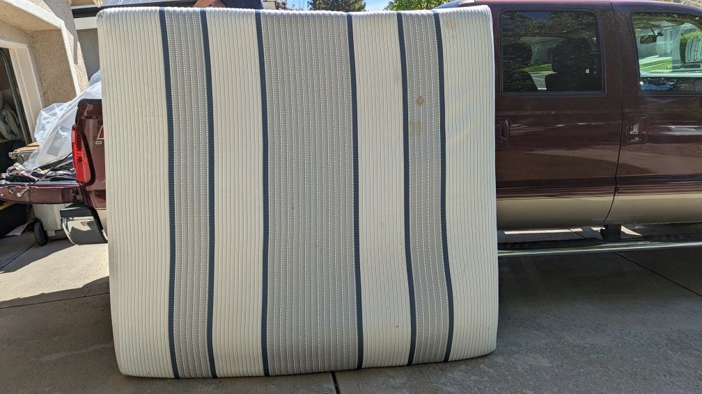 Free 75x80 Serta King Mattress