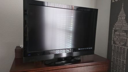 VIZIO 32" TV