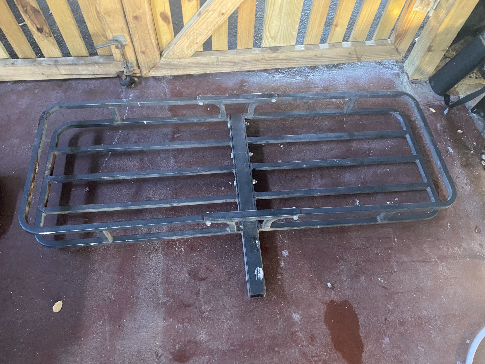 Carrier Hitch