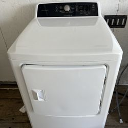 Frigidaire FFRE4120SW 6.7 cu. ft. Large Capacity Free Standing Electric Dryer, 10 dry cycles, Quick Dry, Active Wear, Sanitize, Eco Dry, Anti-Wrinkle,