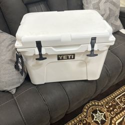 Yeti Cooler 35