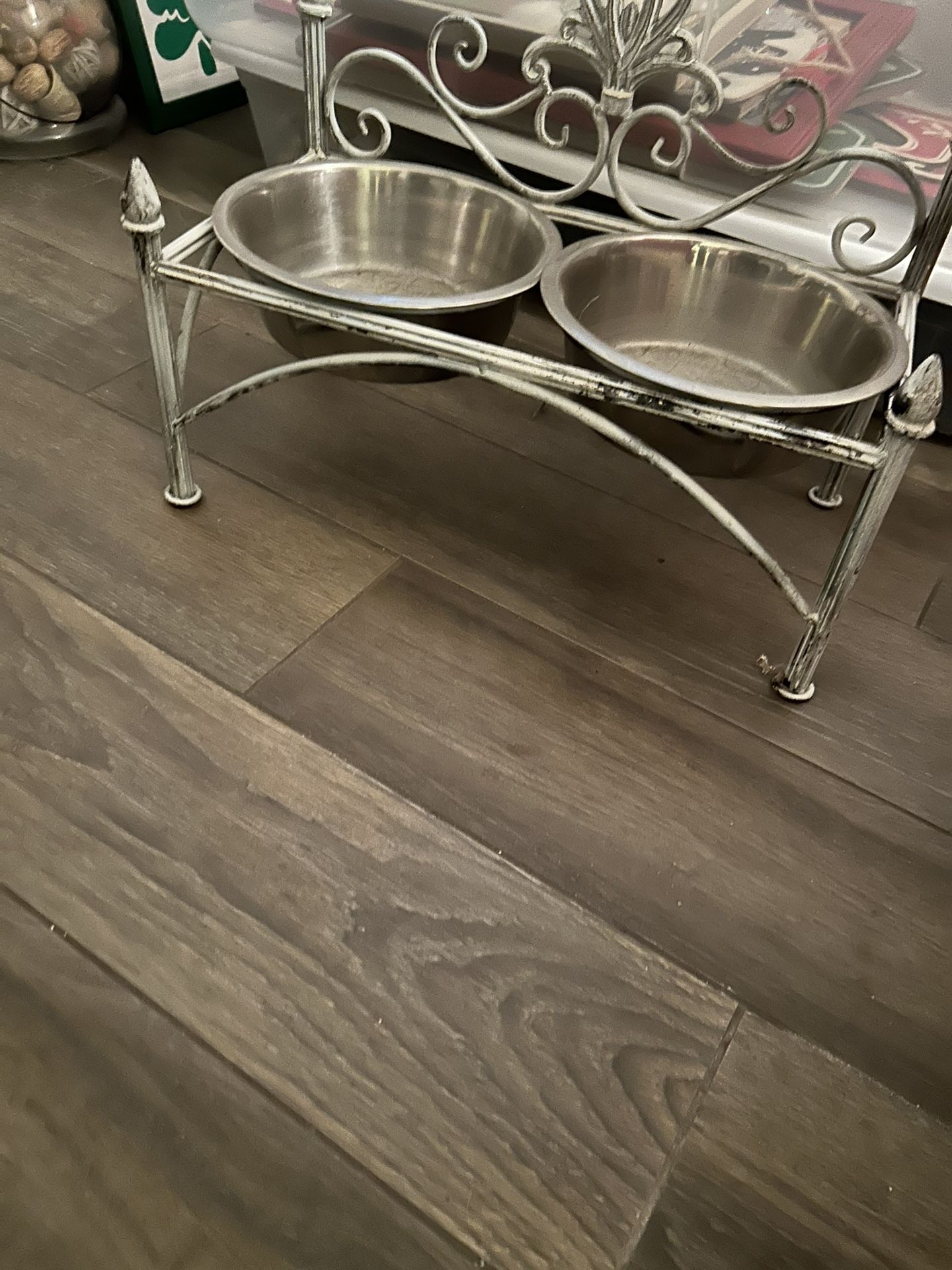 Shabby Chic Pet Bowl Holder