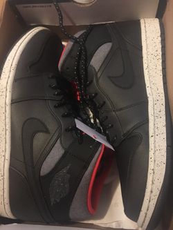 Jordan retro 1 size 9 brand new