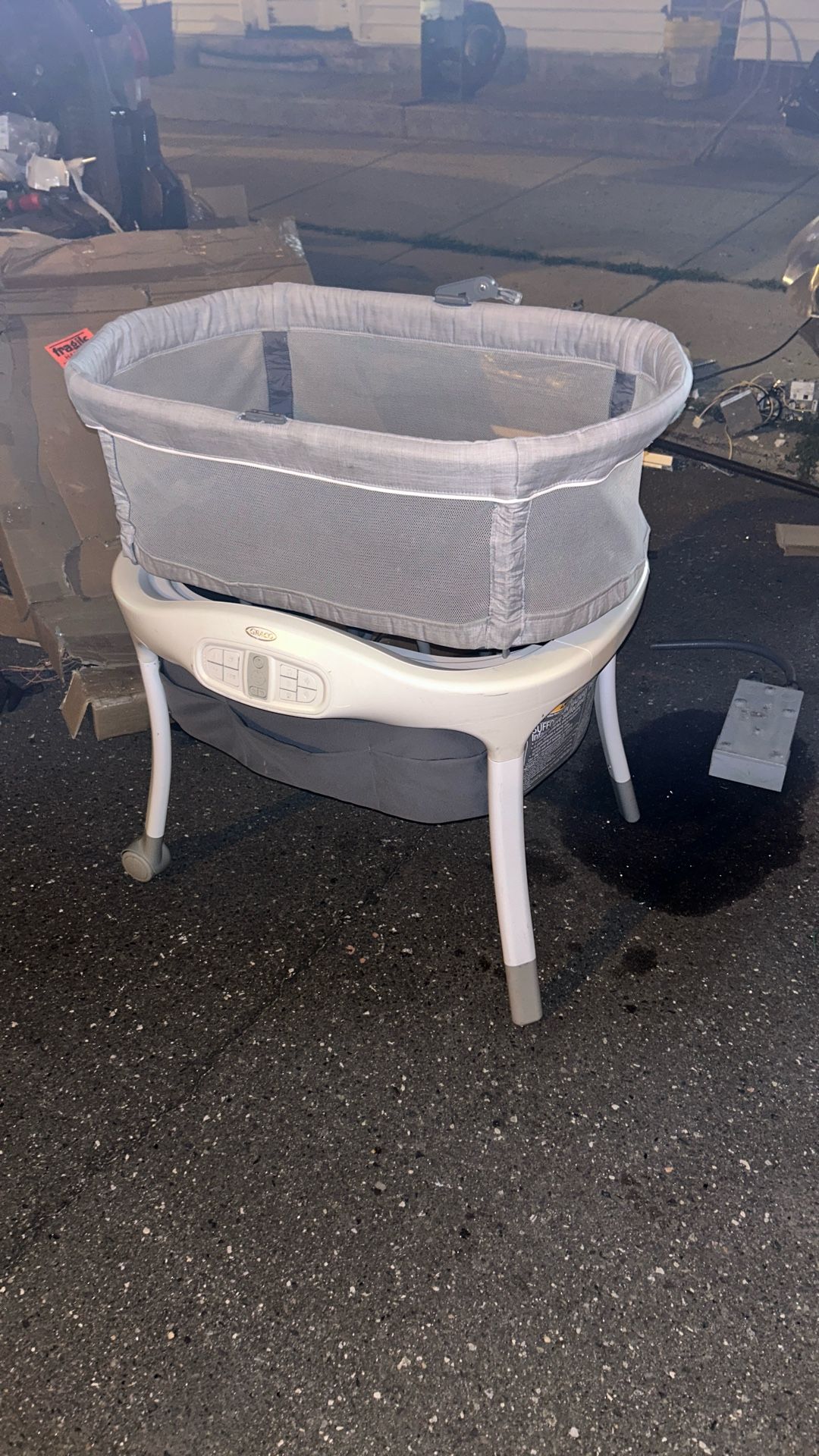 Graco Sense2Snooze Bassinet with Cry Detection Technology.
