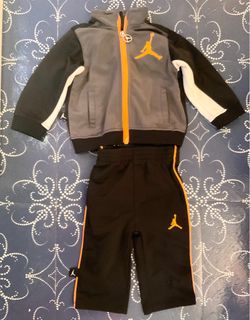 2 piece Jordan set-size 3-6 months