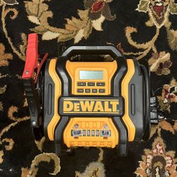 DEWALT DXAEPS14 1400 Peak Amp Jump Starter & Power Station