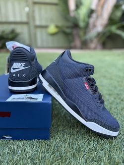 Jordan Retro 3 x Levi’s Indigo Blue Size 9.5