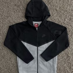 Nike Tech Fleece 