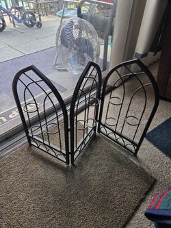 Black Metal Tri Fold Cathedral Candle Holder