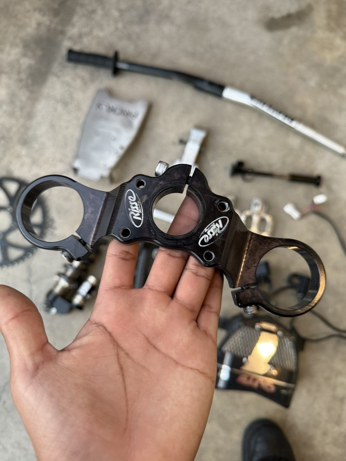 RISSE Drop Crown