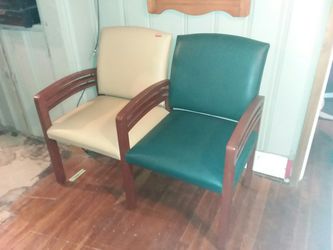 Double chair good condition SOLID WOOD