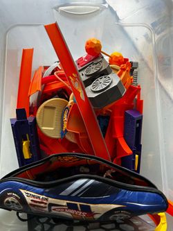 Free hot wheel tracks!