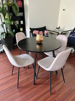 Dining table set