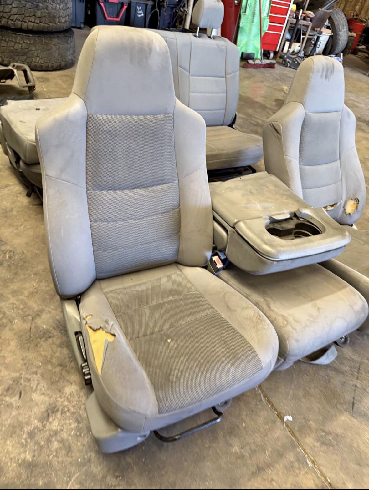 99-2007 ford f250 grey cloth xlt seats w jump seat