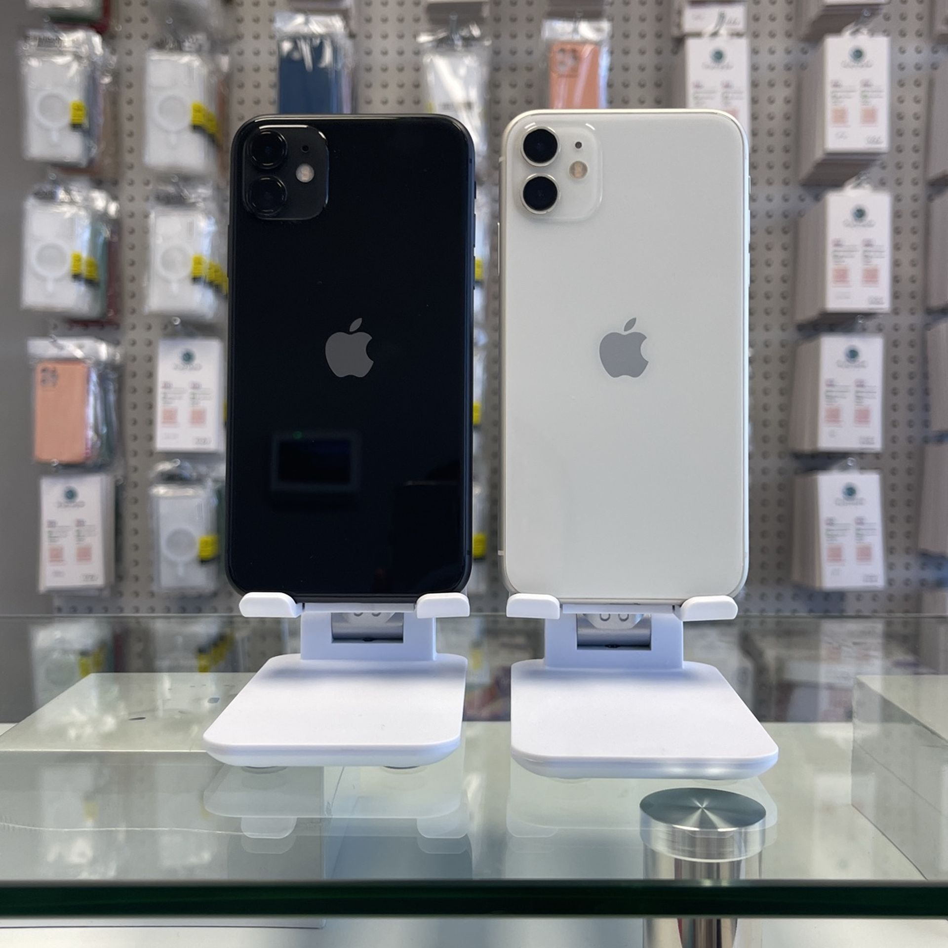 Promotion🥳🎄iPhone 11 Unlocked For Any Carrier Black And White