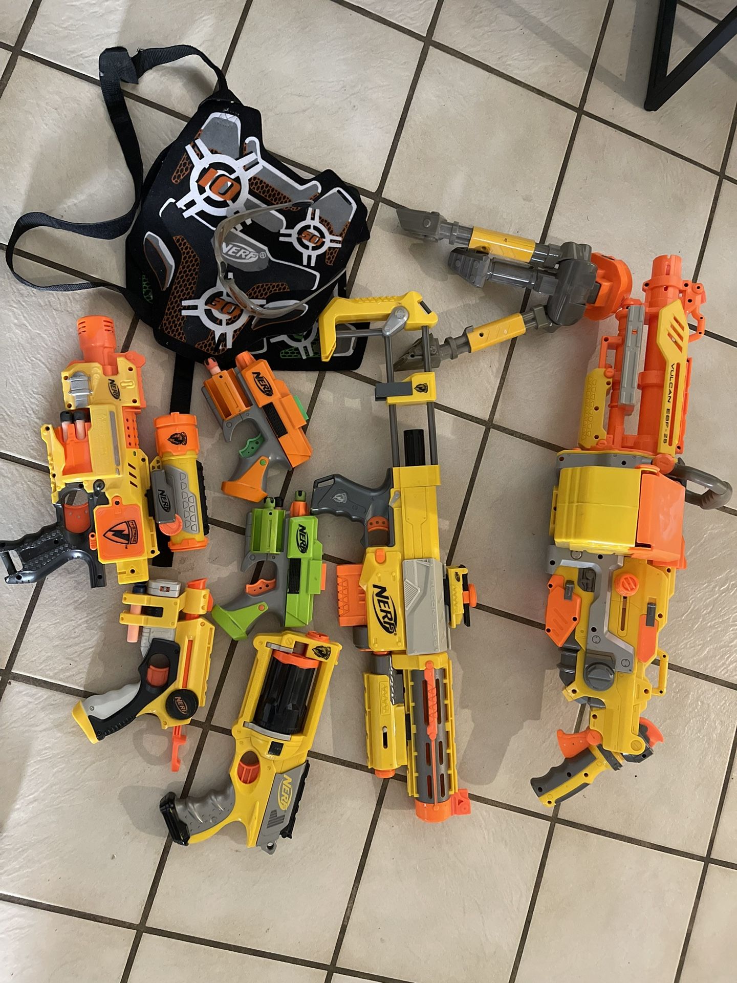 Nerf Guns And accessories Lot