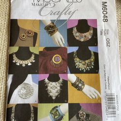 McCall’s Make It Crafty Necklaces Etc . 2010 Uncut New 