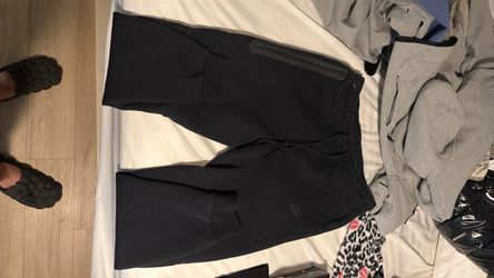 NIKE TECH SWEAT PANTS