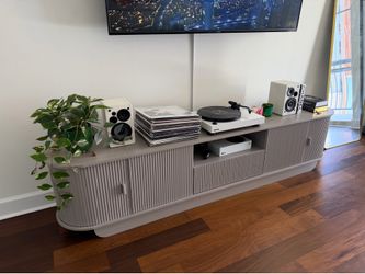 Excellent Condition TV Stand