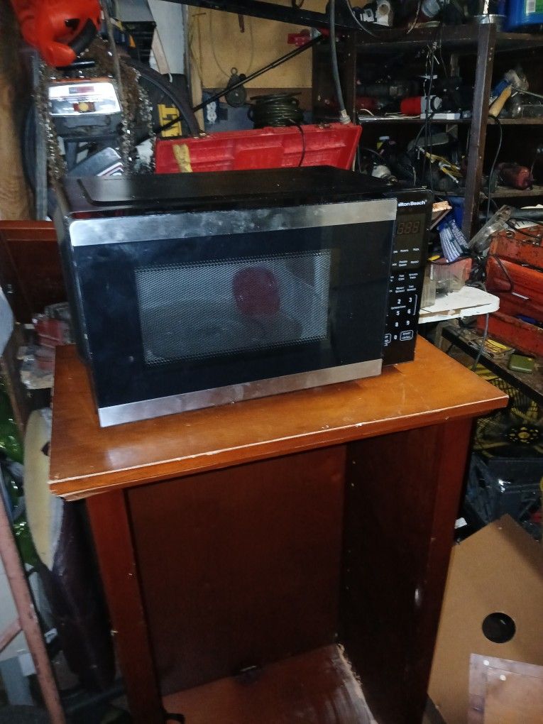 Hampton bay microwave