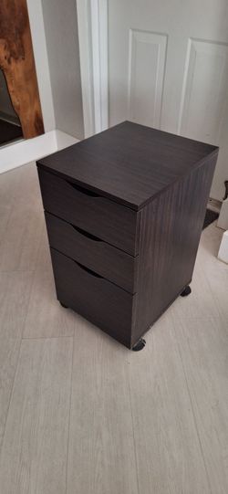 File cabinet