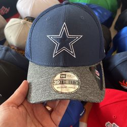 Dallas Cowboys Hat Cap Gorra Medium Large Flex Fit Stretch Fit New Era  39THIRTY 3930 Nfl Football Mens New for Sale in Arlington, TX - OfferUp