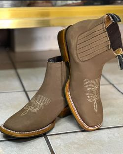 Botines charros 💯 % Piel