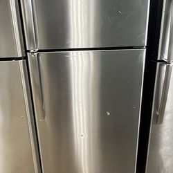 Refrigerator GE 28”