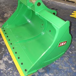 Excavator Caterpillar CAT 315 Bucket Clean Up (MUD) or Similar Machine