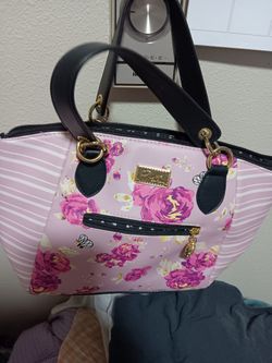 Purse In Good Condition 