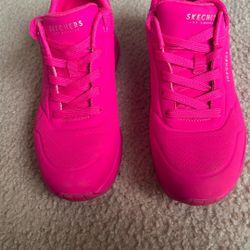 Pink 7.5 Sneakers Skechers LIKE NEW