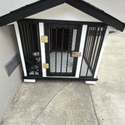 Dog House Kennel 